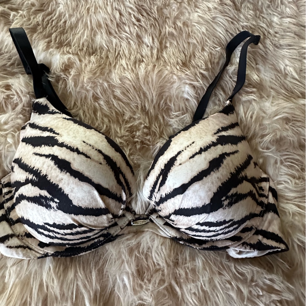 Victoria Secret Plunge Bra
